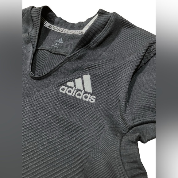 Adidas Football Shirt Mens Size Medium Black Football Compression New MSRP $80 - Picture 4 of 6